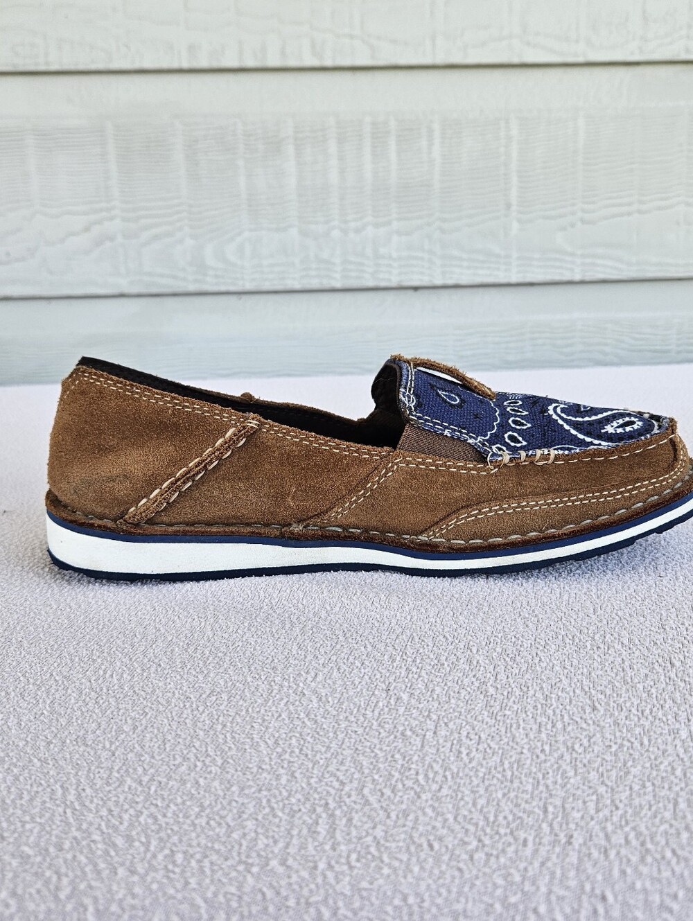 Ariat Cruiser Shoes Women 6.5B Suede Brown Blue Denim Paisley Slip-On Loafer - Picture 4 of 12